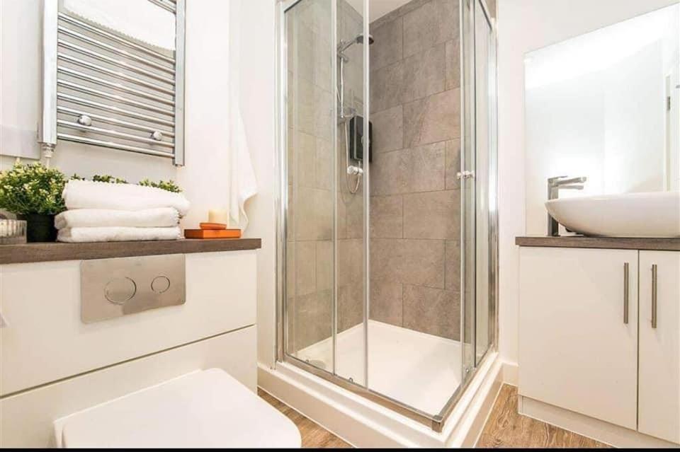 Apartament Blanco Uno Colchester Zewnętrze zdjęcie