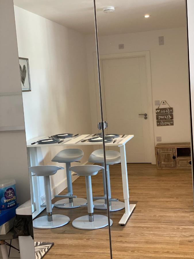 Apartament Blanco Uno Colchester Zewnętrze zdjęcie