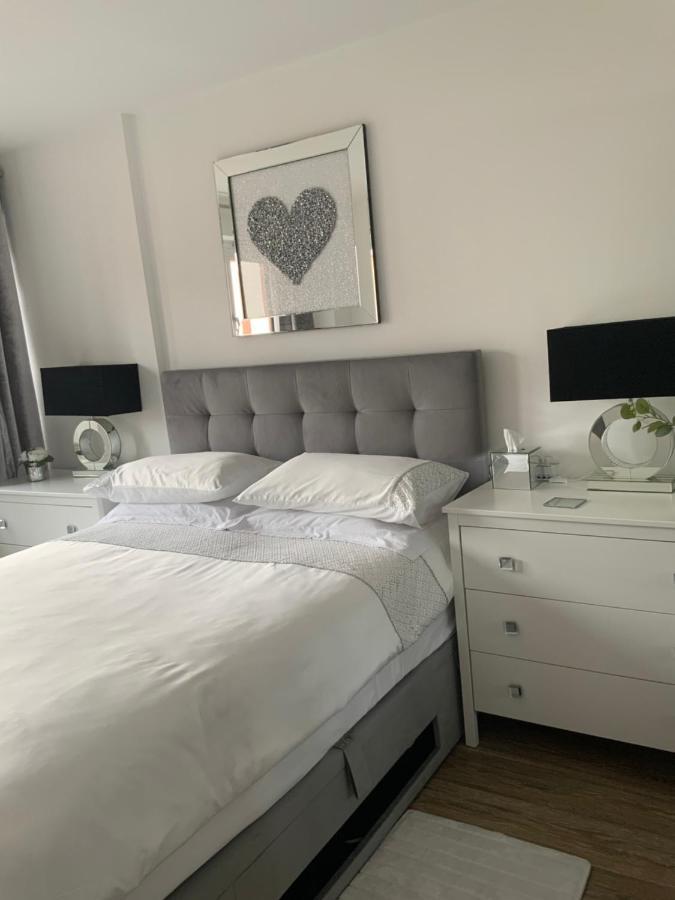 Apartament Blanco Uno Colchester Zewnętrze zdjęcie