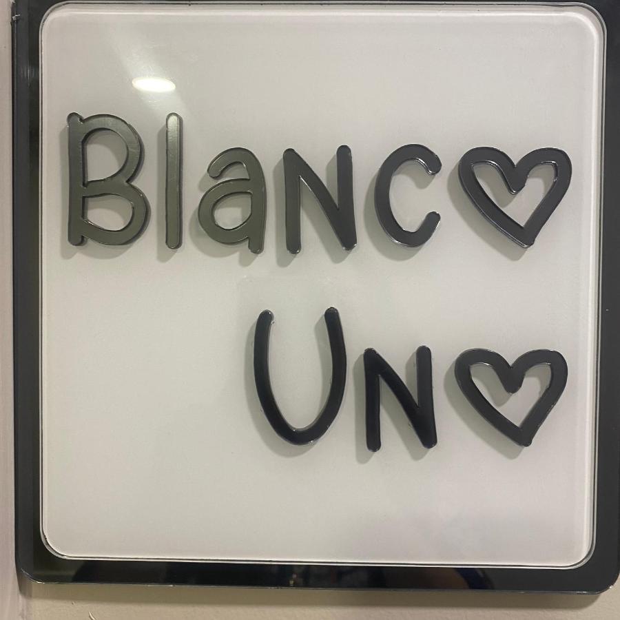 Apartament Blanco Uno Colchester Zewnętrze zdjęcie